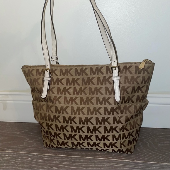 Michael Kors Handbag!! - Picture 5 of 6